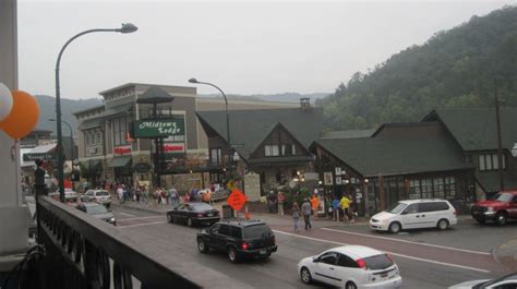 Gatlinburg Strip Gatlinburg Smoky Mountains Road Trip