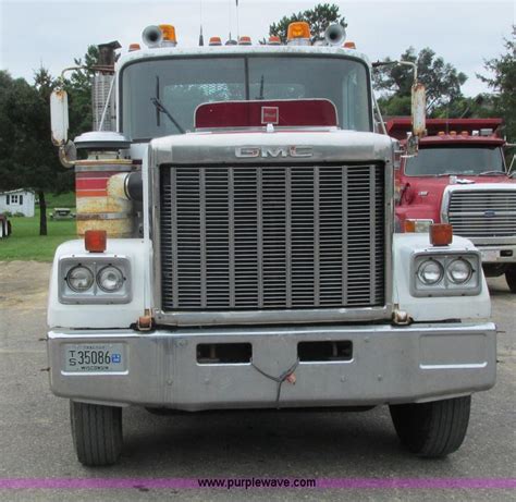 1979 Gmc General Semi Truck In Waumandee Wi Item K4182 Sold Purple Wave