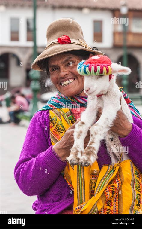 April 21 2014 Cusco Peru Group Of Indigenous Women Posing With