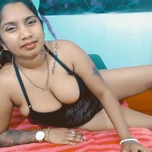 Brianna Iris0 Naked Before Webcam In Live Video Chat Gyrls