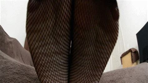 Amateur Soles Giantess And Footjobs STOP Staring At My Fishnet SOLES Pinup Doenst Like You
