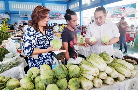 Da Dti Put Up Kadiwa Ng Pangulo For Mayon Evacuees