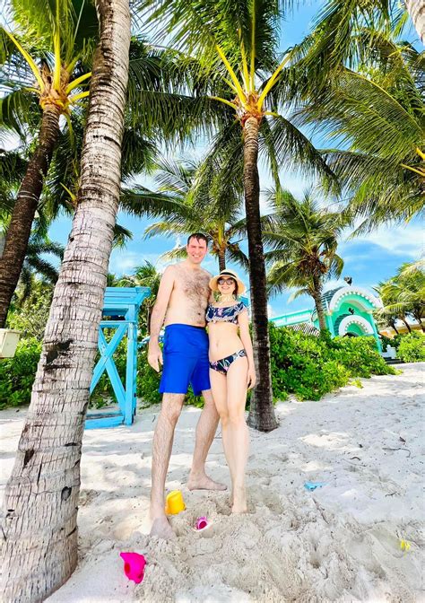 Di N Vi N Lan Ph Ng Tung Nh Bikini Khoe Body C C Ng T B N Ch Ng T Y B O I N T Ti N Phong