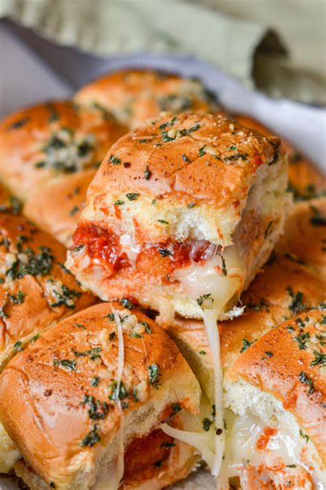 Easy Chicken Parmesan Sliders A Cedar Spoon