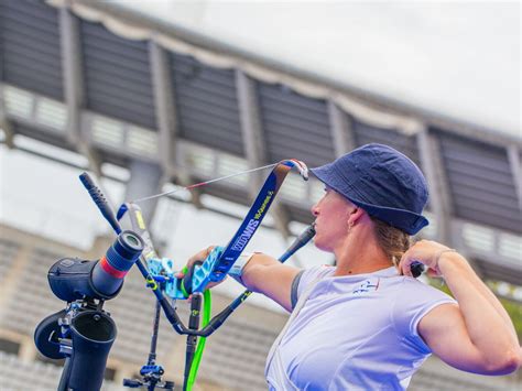 Tir à larc Coupe du monde à Paris la Mosellane Lisa Barbelin en argent