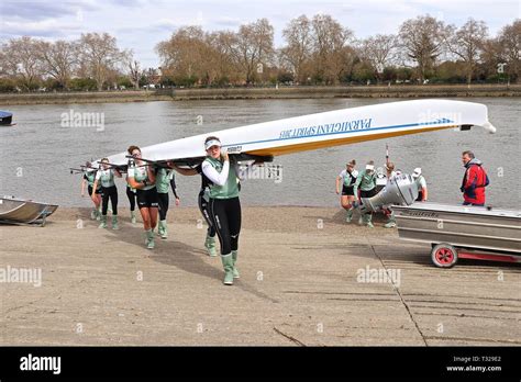 The Boat Race 2019 London Uk Stock Photo Alamy