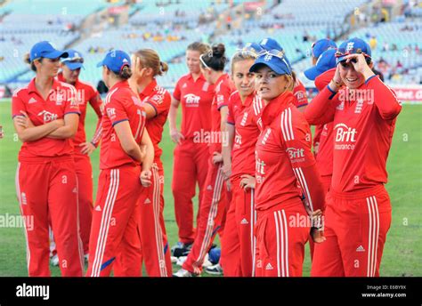 England women's cricket team hi-res stock photography and images - Alamy