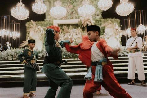 Melihat Makna Palang Pintu Pada Tradisi Pernikahan Adat Betawi