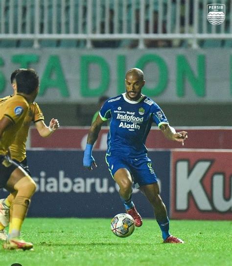 Hasil Persib Bandung Vs Bhayangkara Fc Menang Dan Bertahan Di