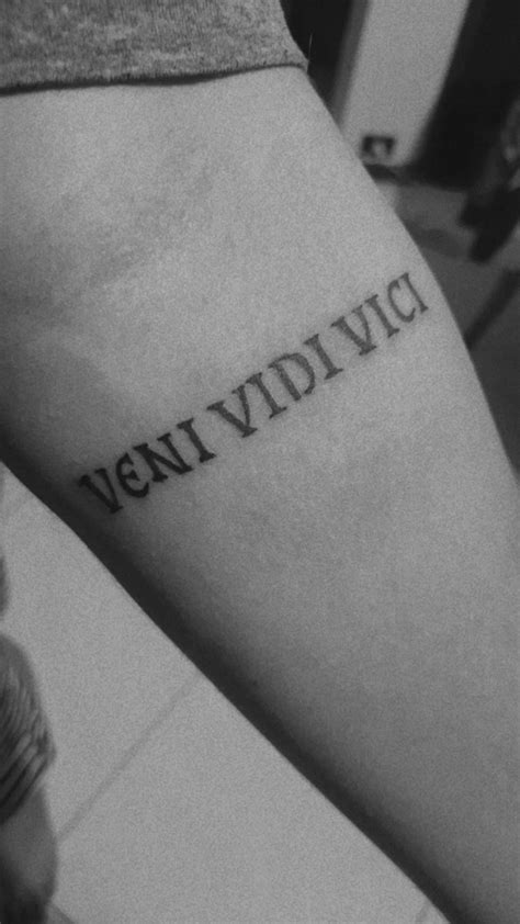 Tattoo Veni Vidi Vici Tatuagem Tatuagem masculina antebraço