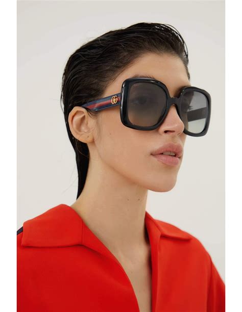 Gucci Femenine Oversized Sunglasses With Blue And Red Web