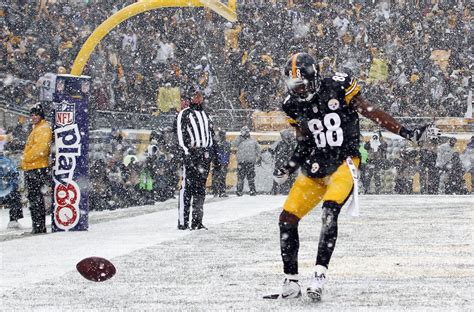 Amazing Photos From The Nfl S Epic Snow Day Gallery Ebaum S World