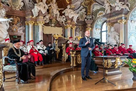 Nadanie Tytu U Doktora Honoris Causa Prof Dr Hab Piotrowi