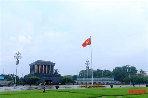 Linh Thiêng Lễ Thượng Cờ Trên Quảng Trường Ba Đình