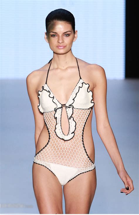 Nóng bỏng xu hướng bikini hè