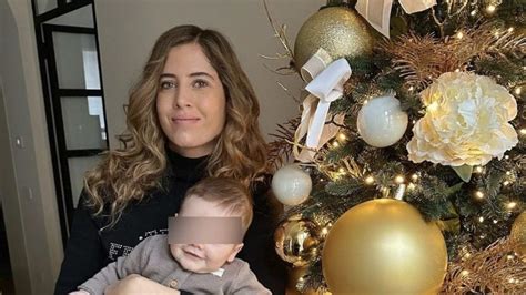 Lalbero Di Natale Di Francesca Ferragni Fiori E Oro Per Addobbare La Casa