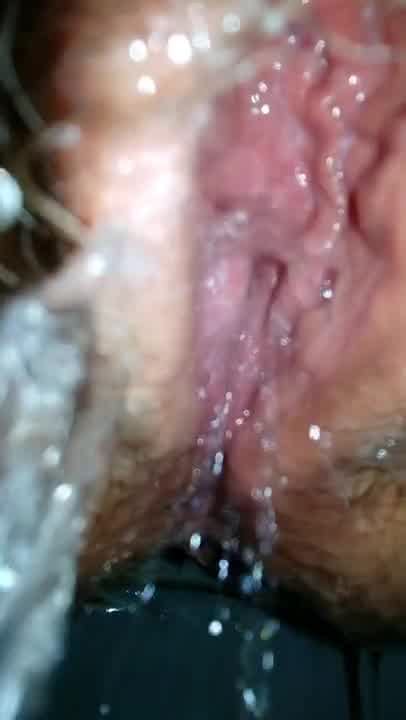 Creampied Wifey Pussy Urinating Hotntubes