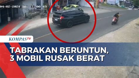 Detik Detik Tabrakan Beruntun 3 Mobil Di Jalan Raya Sumenep Pengemudi