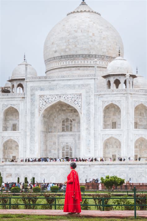 Night View of Taj Mahal: Is it Really Worth the Hype - The Floating Pebbles