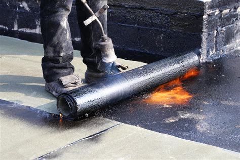 Bitumen-Verwendung im Bauwesen » Arten & Vorteile