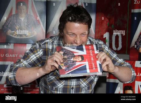 Photocall Mit Jamie Oliver Anlaesslich Des Erscheinens Seines Neuen