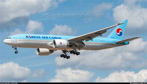 HL8043 Korean Air Boeing 777 FB5 Photo By Charly1684 ID 875734