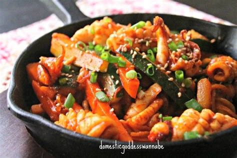 Ojingeo Bokkeum 오징어볶음 Korean Style Stir Fried Squid The Domestic