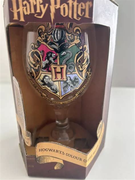 Harry Potter Collectible Hogwarts Colour Change Water Glass Boxed Lk