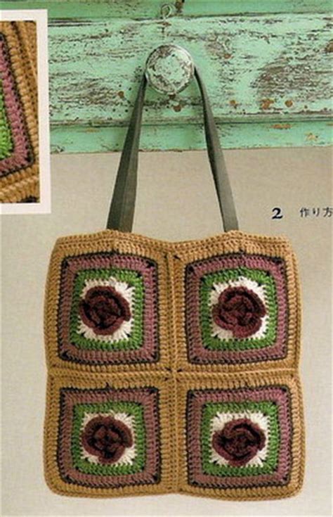 Crochet Squares Bag Pattern with Flowers ⋆ Crochet Kingdom