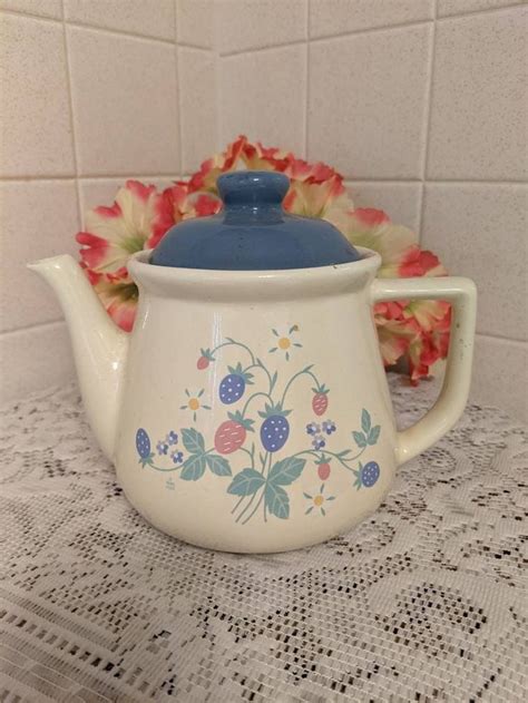 Vintage Auntie Em Ceramic Tea Pot By Treasure Craft Coffee Pot