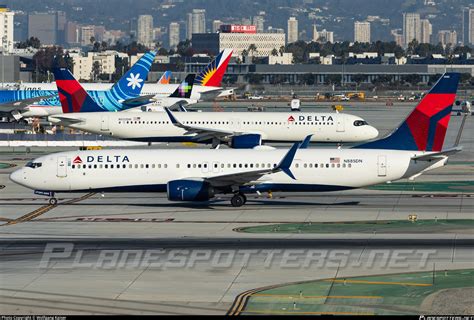 N Dn Delta Air Lines Boeing Er Wl Photo By Wolfgang Kaiser