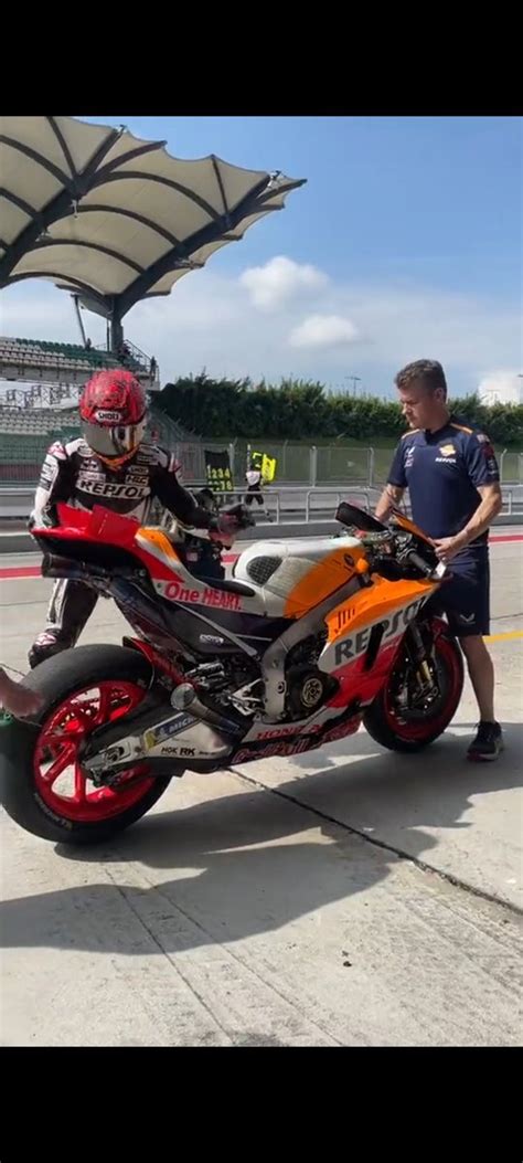 MotoGP Incógnito on Twitter La Grande y la peque Con cuál se