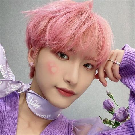 Seonghwa Ateez Icon Lq Pink Hair Pretty People Kpop