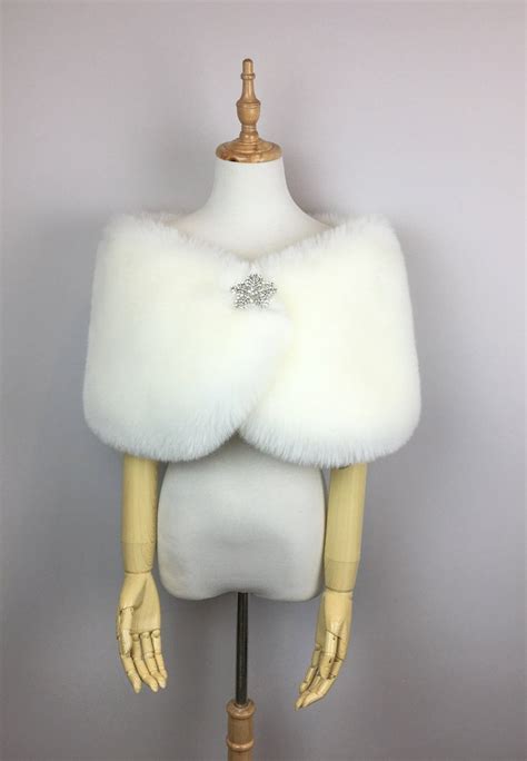 Light Ivory Faux Fur Bridal Wrap Wedding Fur Shrug White Fur Etsy