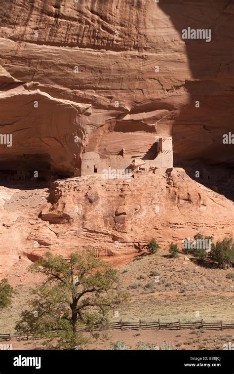 Mummy Cave Ruins Canyon De Chelly National Monument Arizona USA