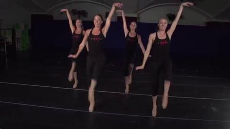 Rockettes Dance Moves: Snow Kicks - YouTube