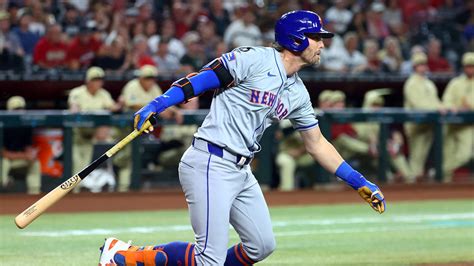 Mets get dealt brutal Jeff McNeil injury blow amid playoff push