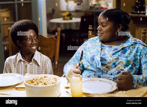 Norbit 8x10 Photo Eddie Murphy As Rasputia Eating Donuts Kn At Amazon S Entertainment