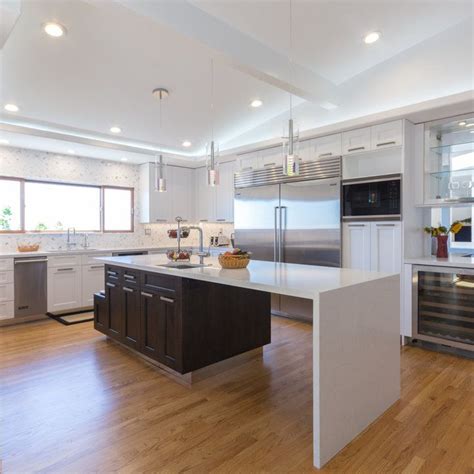 75 Vaulted Ceiling Kitchen Ideas You Ll Love February 2022 Houzz