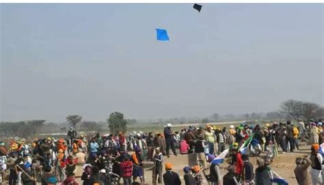 Delhi Chalo Protest Takes Unconventional Turn As Farmers Fly Kites To