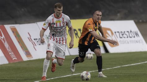 Fortuna Liga Aleksander Komor Odchodzi Z Apklan Resovii Nowiny