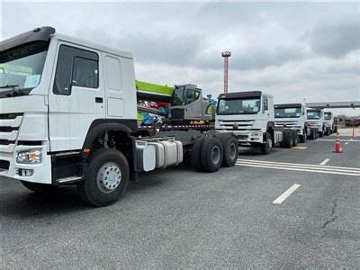 Sinotruk China Sasis Truk Kargo Howo Truk Tugas Berat X Buatan