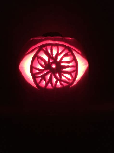 Hallowe’en pumpkin carving ideas. Evil eye jack o lantern. | Pumpkin carving, Halloween ...