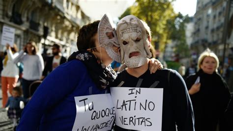 Education De Milliers De Manifestants Défilent Contre La Réforme Du Collège