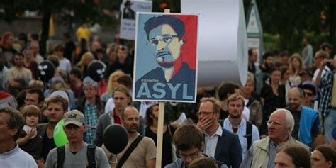 Human Rights Groups To Launch All Out Pardon Snowden Campaign