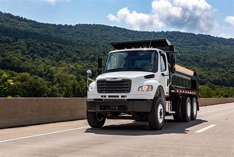 Freightliner M2 106 Plus Ottawa Explore