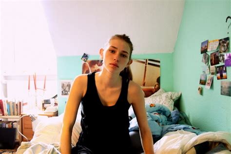 Naked Leonie Thérèse Tarris Added 07 19 2016 by OneOfMany