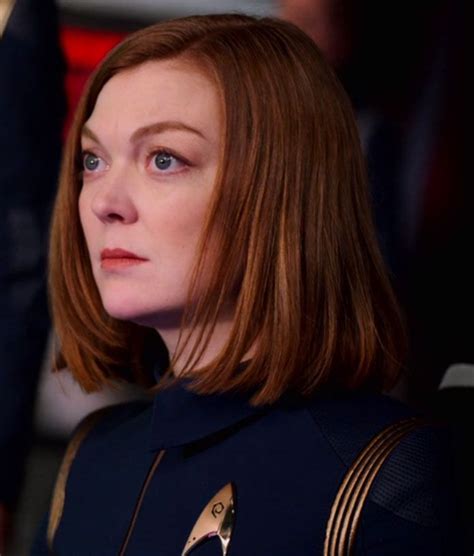 Emily Coutts As Keyla Detmer In Star Trek Discovery 2017 696×817 Star Trek Tv Star Trek