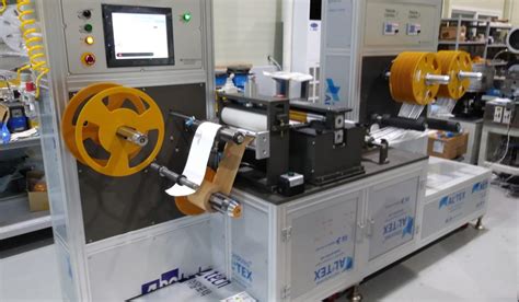 Lau 900 Backing Card Lamination And Cutting Machine 신한에프에이시스템