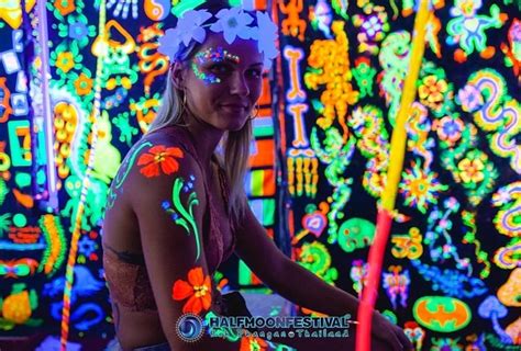 What To Expect At Koh Phangan Half Moon Party And Schedule